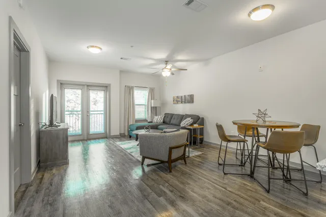 $435,000 | 804 Riverfront Parkway, Unit 401, Chattanooga, TN 37402