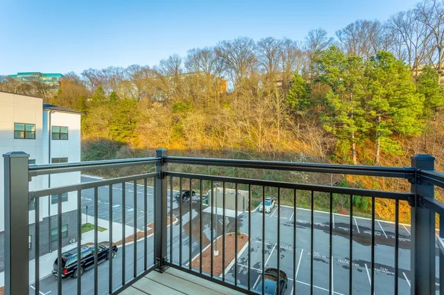$435,000 | 804 Riverfront Parkway, Unit 401, Chattanooga, TN 37402