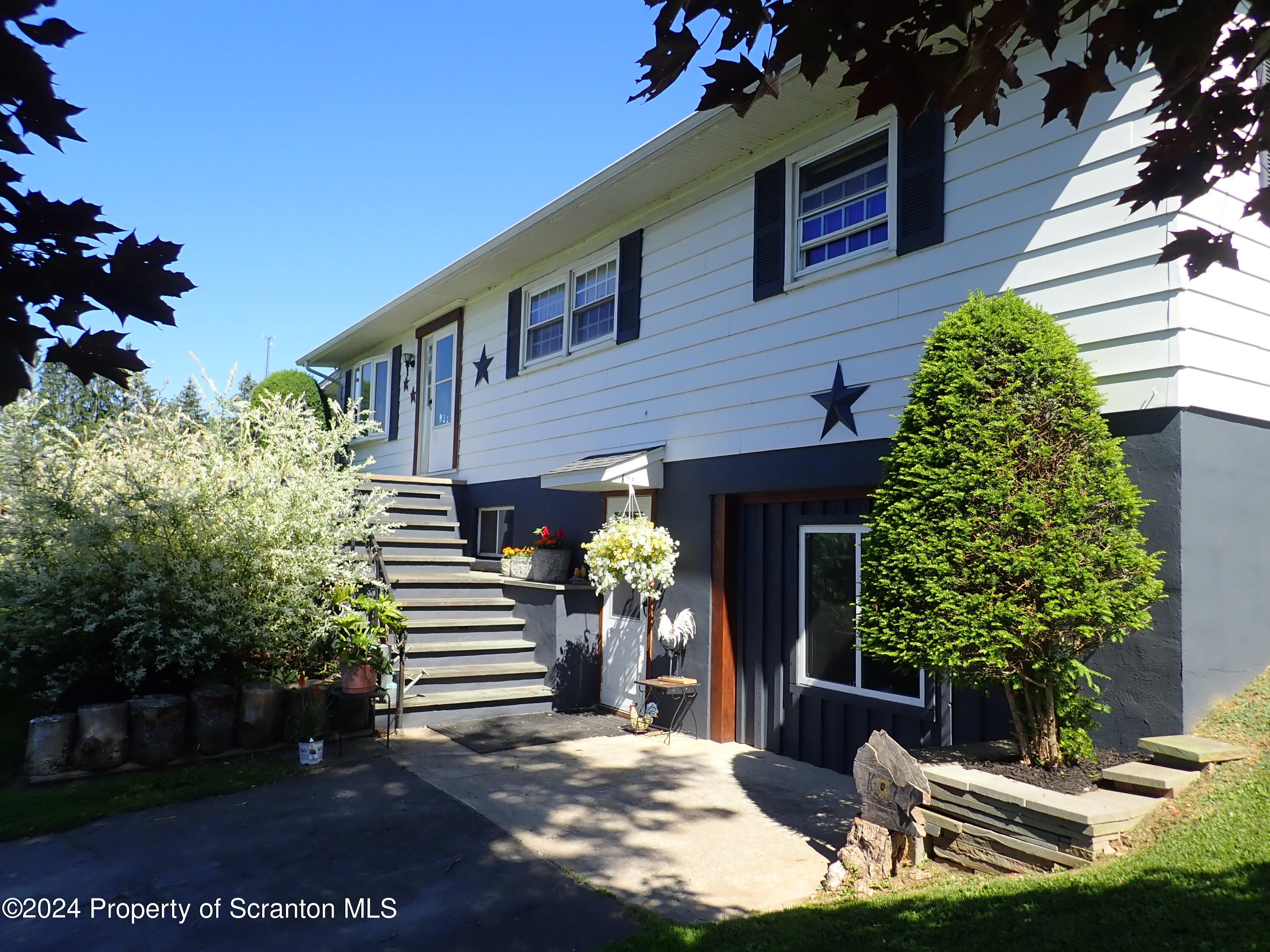4800 Ridge Road Montrose, PA 18801 - Photo 4 of 44