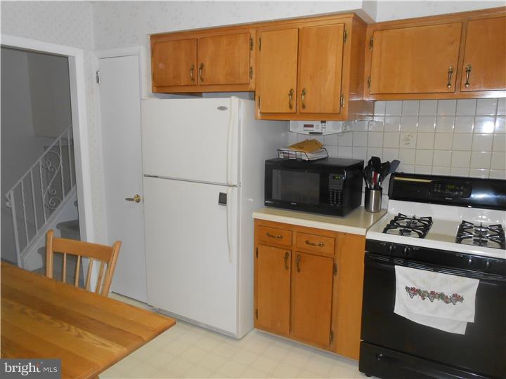 3164 Oak Road Huntingdon Valley, PA 19006 - Photo 13 of 20 Kitchen