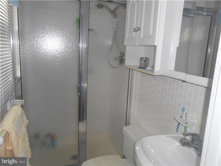 3164 Oak Road Huntingdon Valley, PA 19006 - Photo 18 of 20 Bathroom