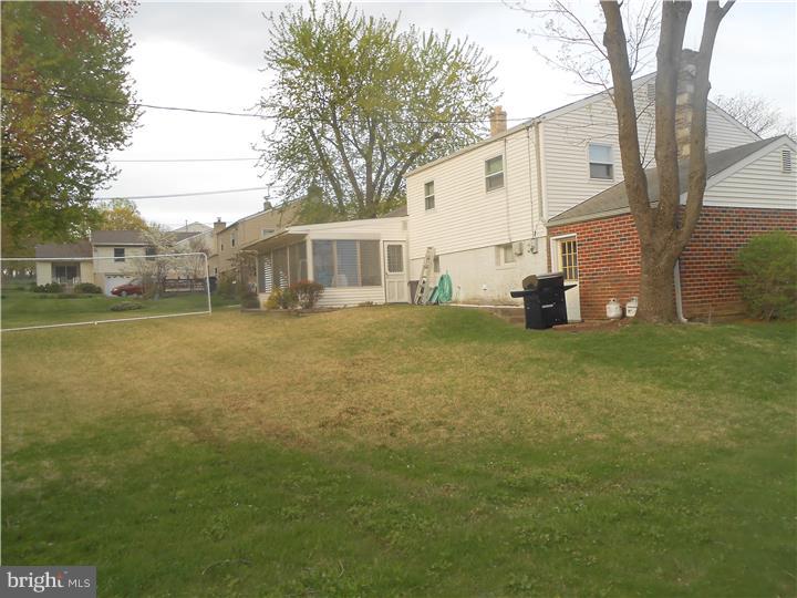 3164 Oak Road Huntingdon Valley, PA 19006 - Photo 19 of 20 Exterior Back