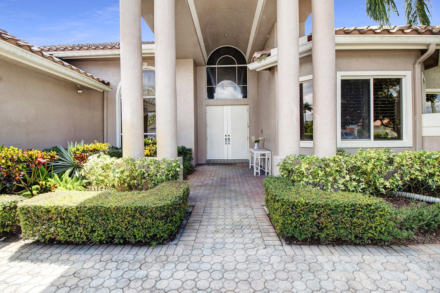 10499 Stonebridge Boulevard Boca Raton, FL 33498 - Photo 6 of 62 _MG_0432_3_4