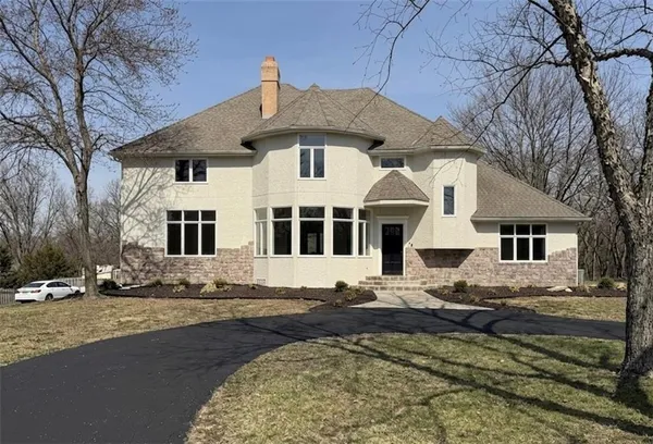 $1,000,000 | 17010 Palos Verde Drive, Stilwell, KS 66085