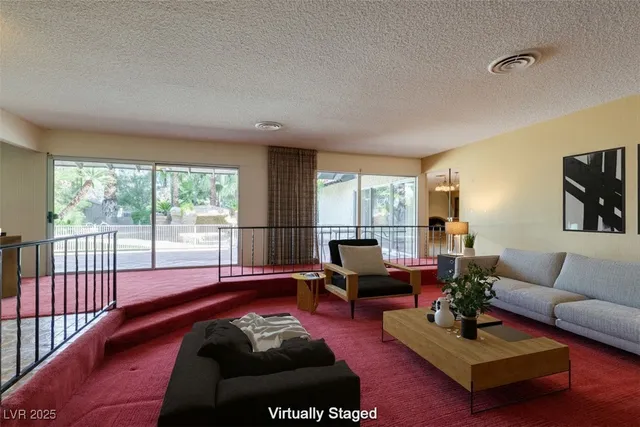 $874,900 | 4220 West Pinecrest Circle, Las Vegas, NV 89121