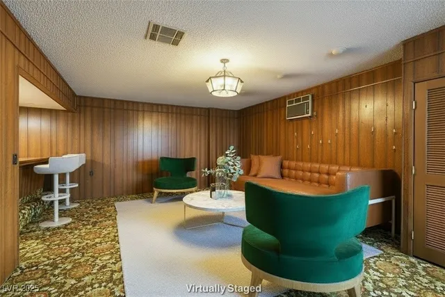 $874,900 | 4220 West Pinecrest Circle, Las Vegas, NV 89121