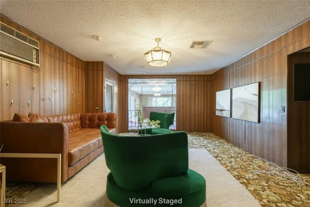 $874,900 | 4220 West Pinecrest Circle, Las Vegas, NV 89121