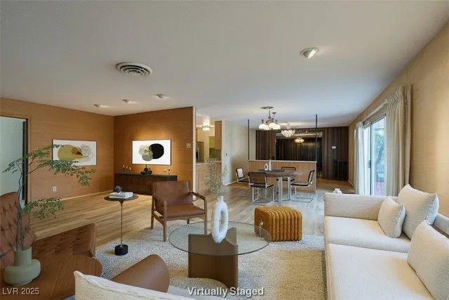 $874,900 | 4220 West Pinecrest Circle, Las Vegas, NV 89121