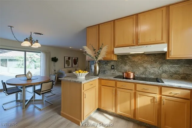 $874,900 | 4220 West Pinecrest Circle, Las Vegas, NV 89121