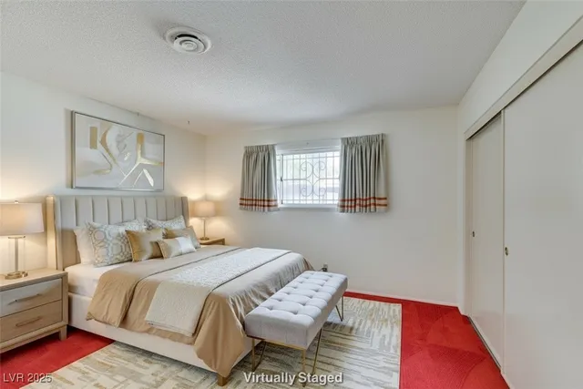 $874,900 | 4220 West Pinecrest Circle, Las Vegas, NV 89121