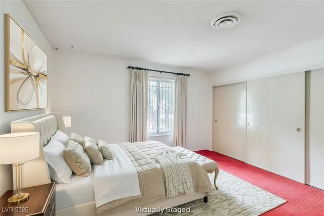 $874,900 | 4220 West Pinecrest Circle, Las Vegas, NV 89121