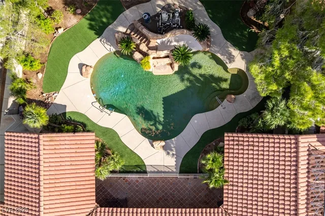 $874,900 | 4220 West Pinecrest Circle, Las Vegas, NV 89121