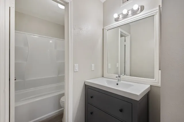 $1,400 | 2750 Holly Hall Street, Unit 801, Houston, TX 77054