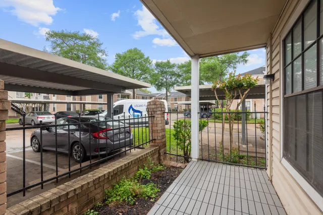 $1,400 | 2750 Holly Hall Street, Unit 801, Houston, TX 77054