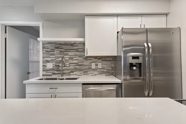 $1,400 | 2750 Holly Hall Street, Unit 801, Houston, TX 77054