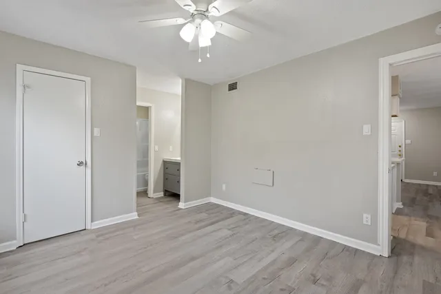 $1,400 | 2750 Holly Hall Street, Unit 801, Houston, TX 77054