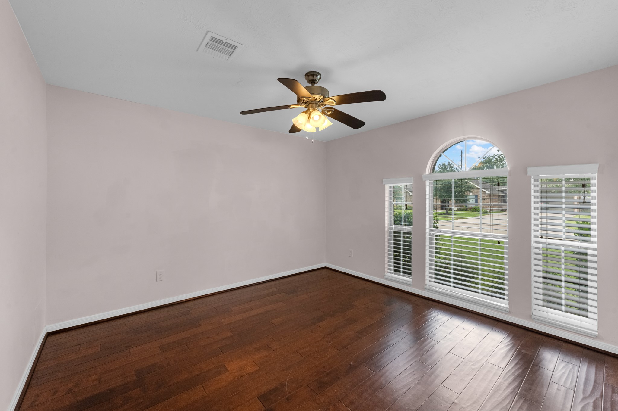 6606 Granbury Road Manvel, TX 77578 - Photo 31 of 48 Another view of the spacious secondary bedroom #2