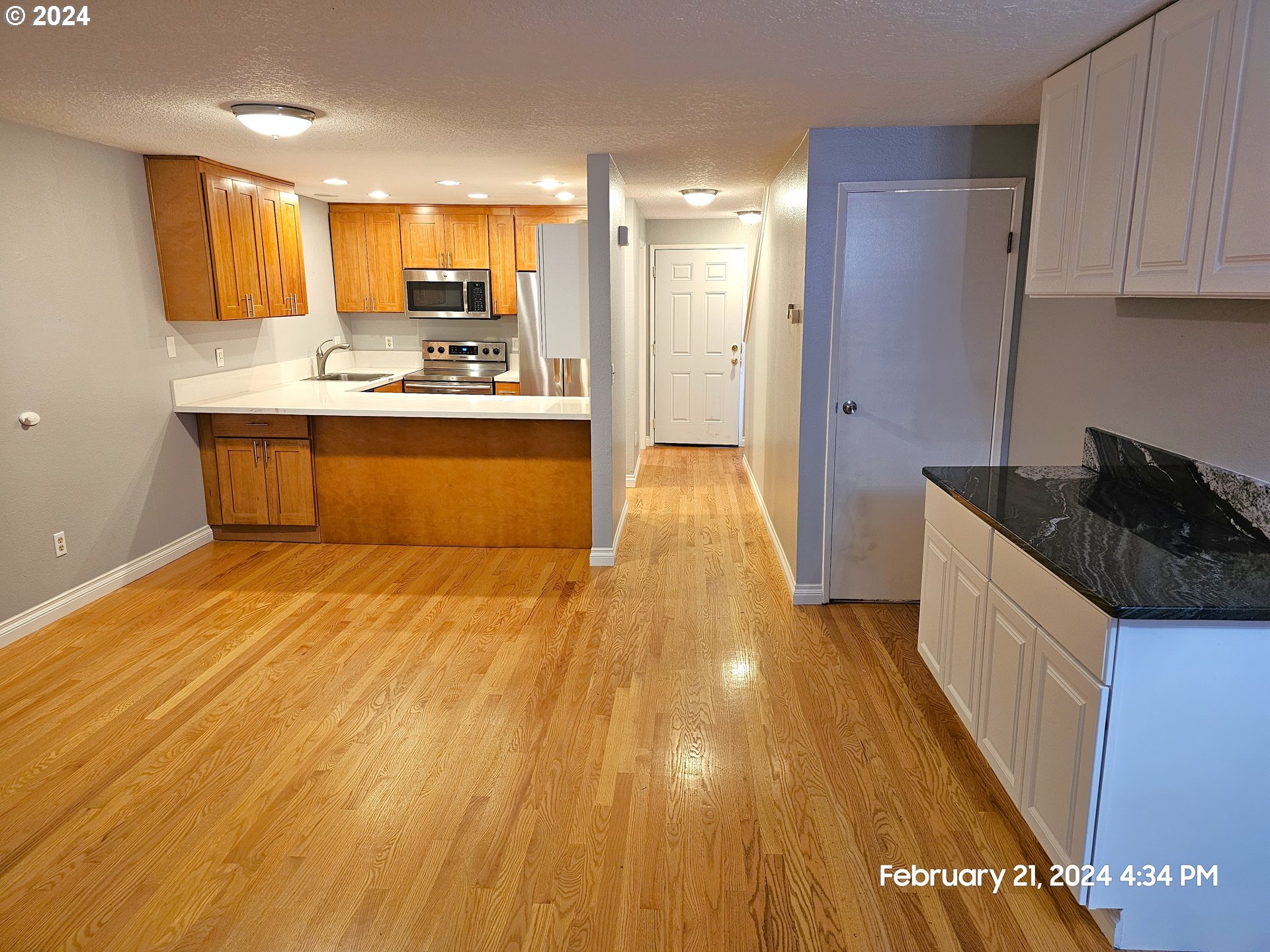 5559 Southwest Multnomah Boulevard Portland, OR 97219 - Photo 3 of 16 Gallery Image 3