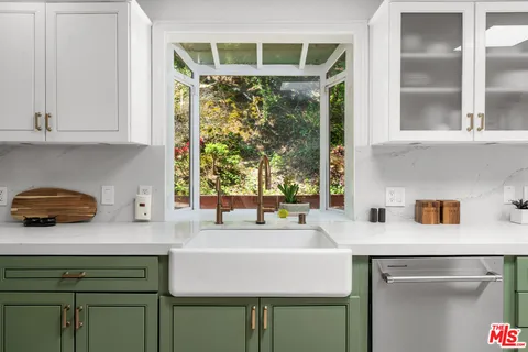 $2,995,000 | 2617 Harlesden Court, Los Angeles, CA 90046