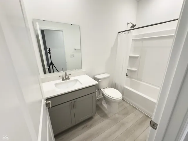 $2,000 | 1374 Saguaro Way, Greenwood, IN 46143