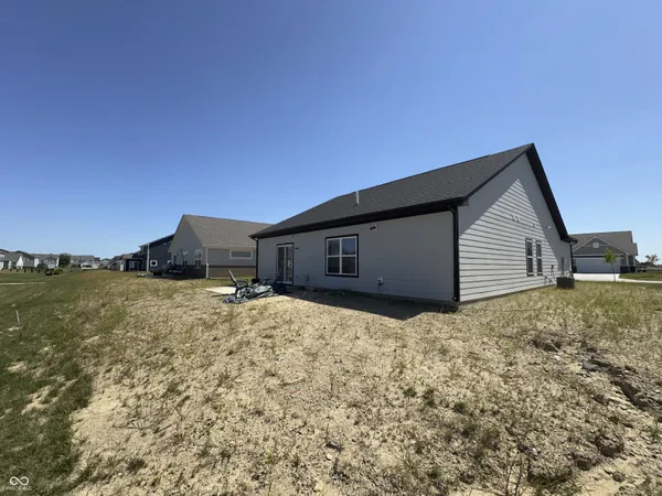 $2,000 | 1374 Saguaro Way, Greenwood, IN 46143