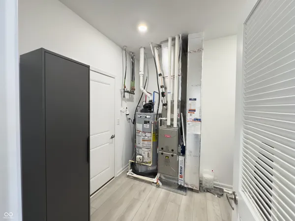 $2,000 | 1374 Saguaro Way, Greenwood, IN 46143