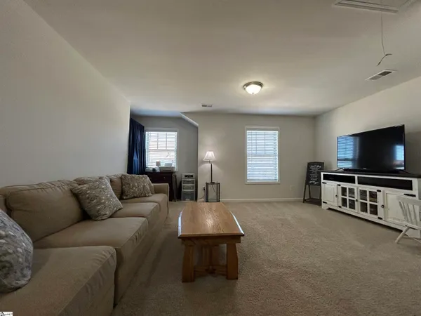 $439,000 | 231 Raleighwood Lane, Simpsonville, SC 29681