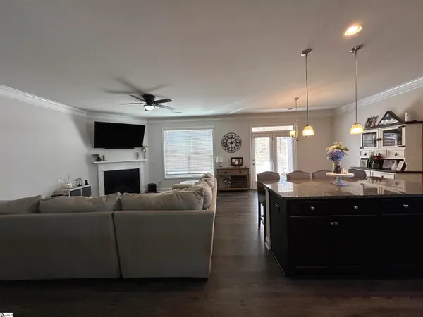 $439,000 | 231 Raleighwood Lane, Simpsonville, SC 29681