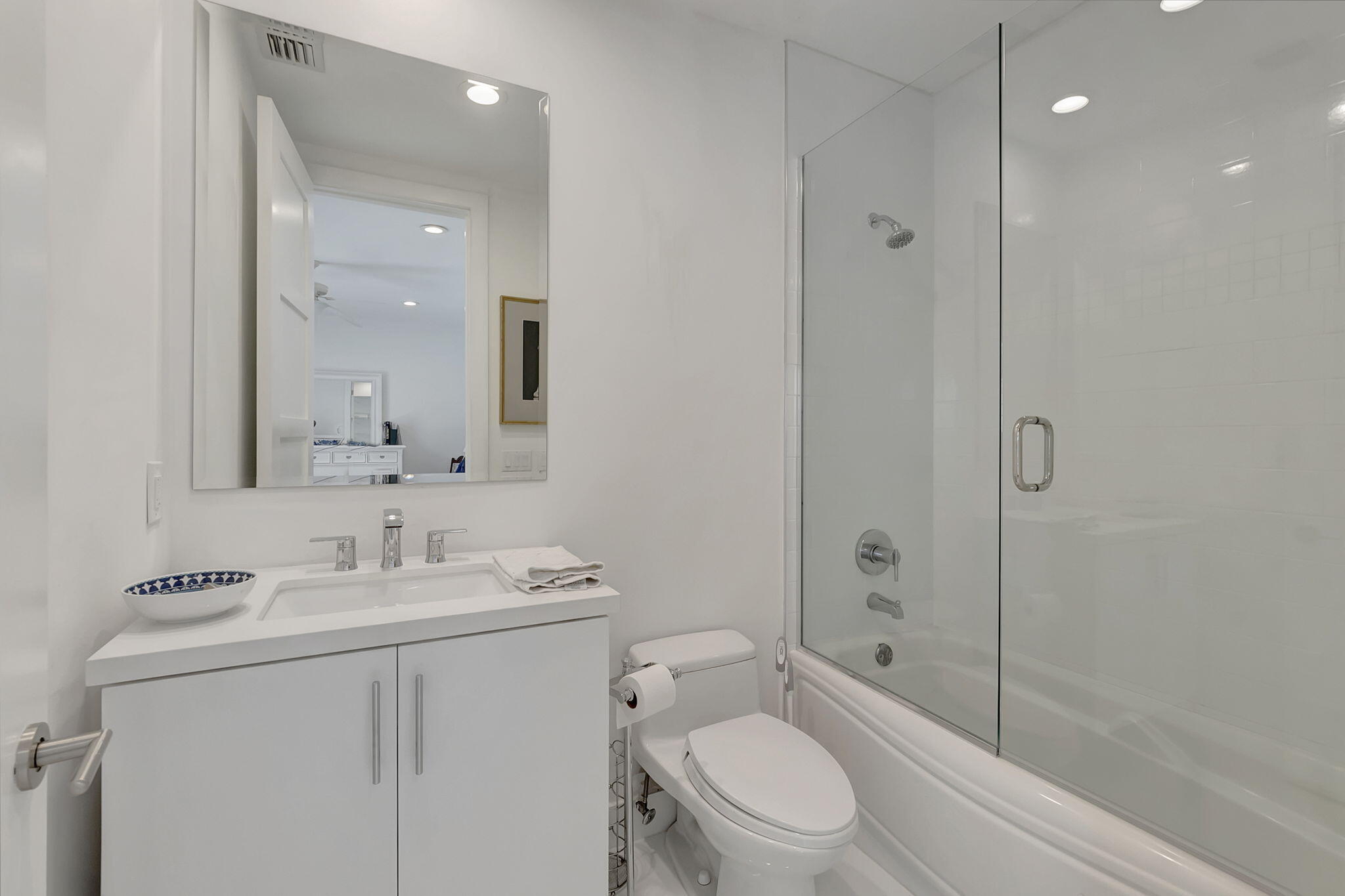 17070 Royal Cove Way Boca Raton, FL 33496 - Photo 23 of 26 17070 BATHROOM 28