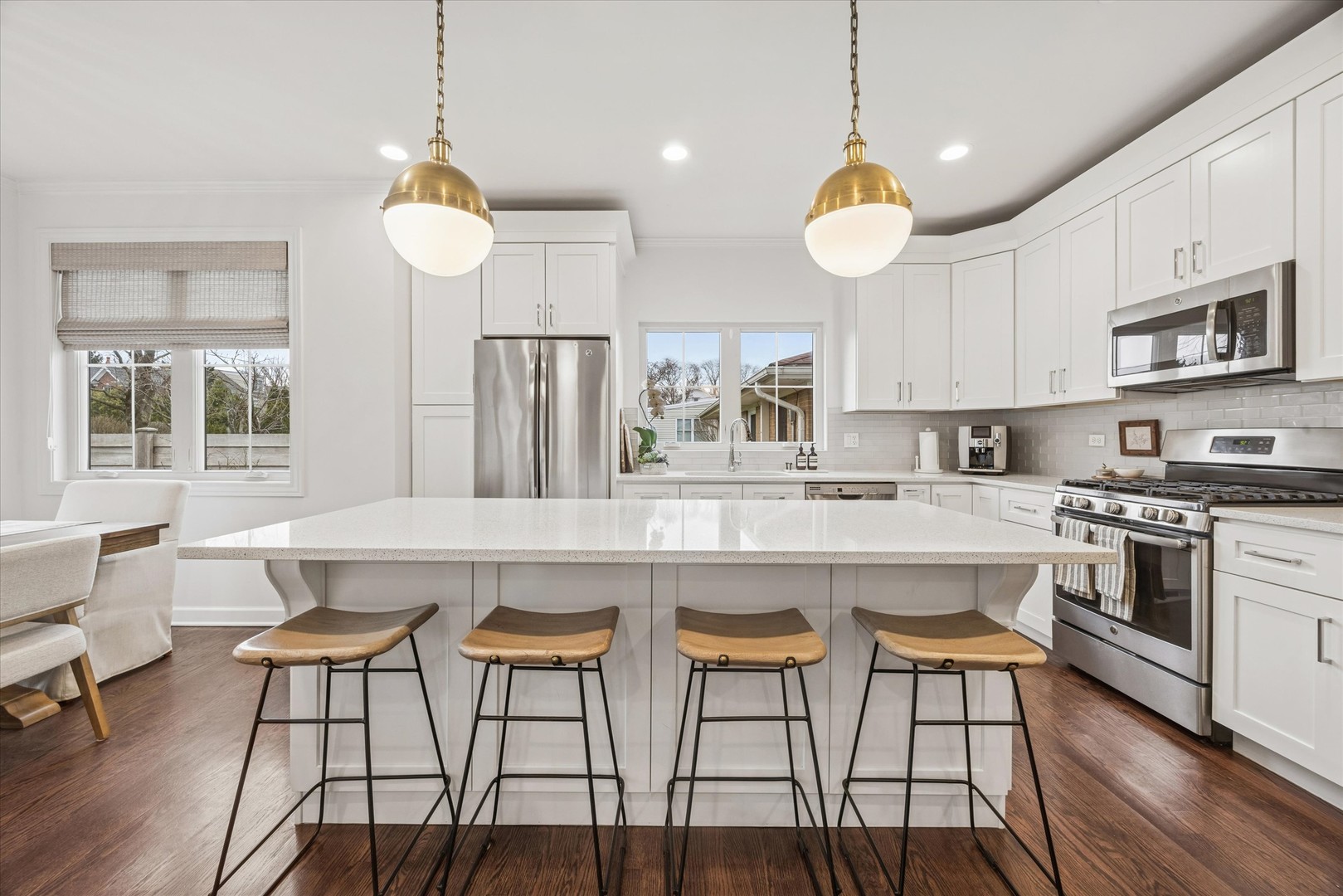 5028 Wolf Road Western Springs, IL 60558 - Photo 9 of 34