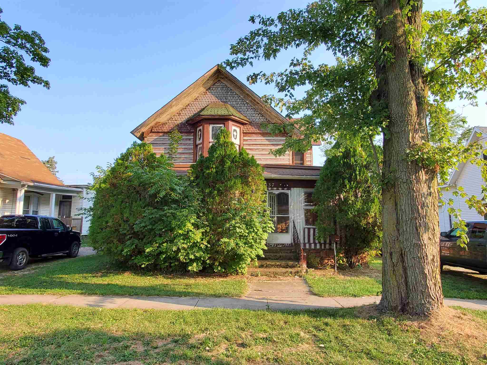 337 West Oak Street Butler, IN 46721 - Photo 1 of 6