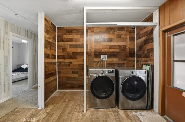 a view of a walk in closet