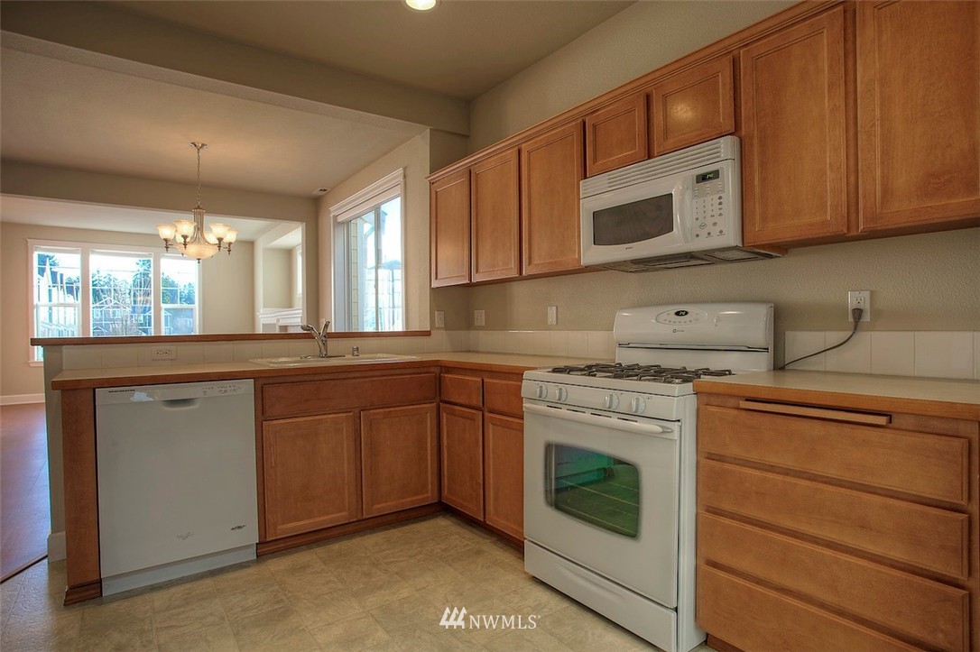 109 Maple Street Fircrest, WA 98466 - Photo 4 of 22