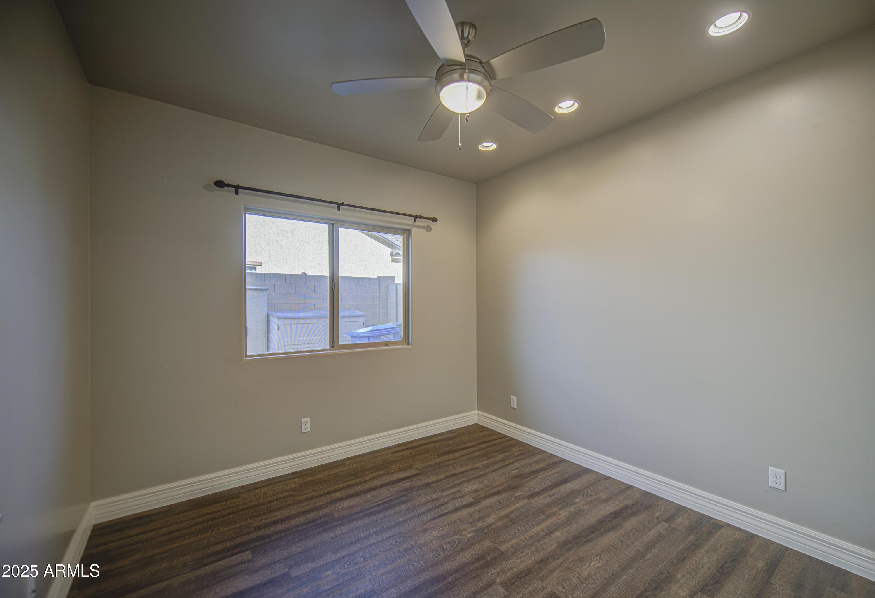 710 West Ardmore Road Phoenix, AZ 85041 - Photo 33 of 75 Bedroom 4-pic 1