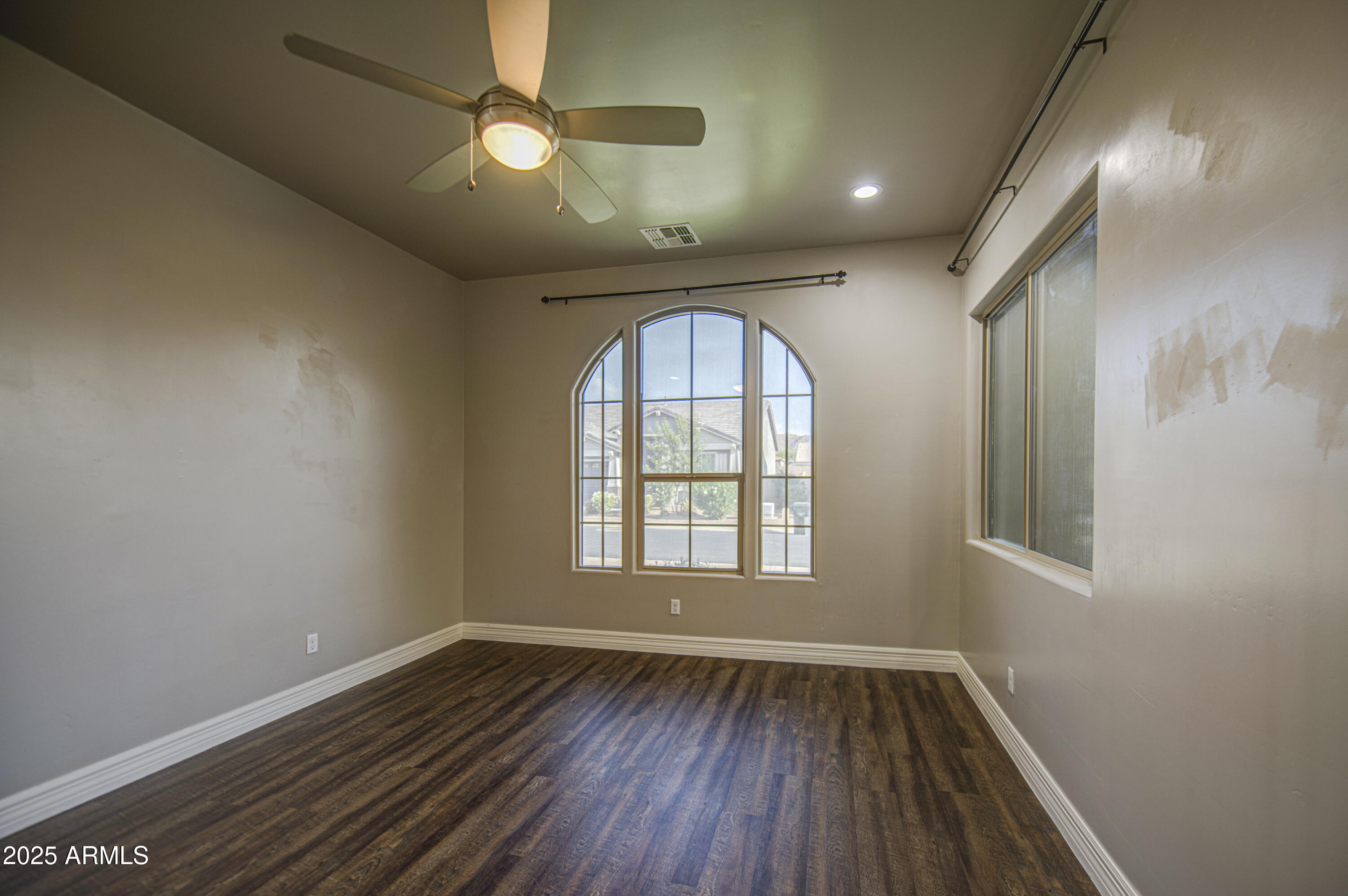 710 West Ardmore Road Phoenix, AZ 85041 - Photo 37 of 75 Den-pic 2