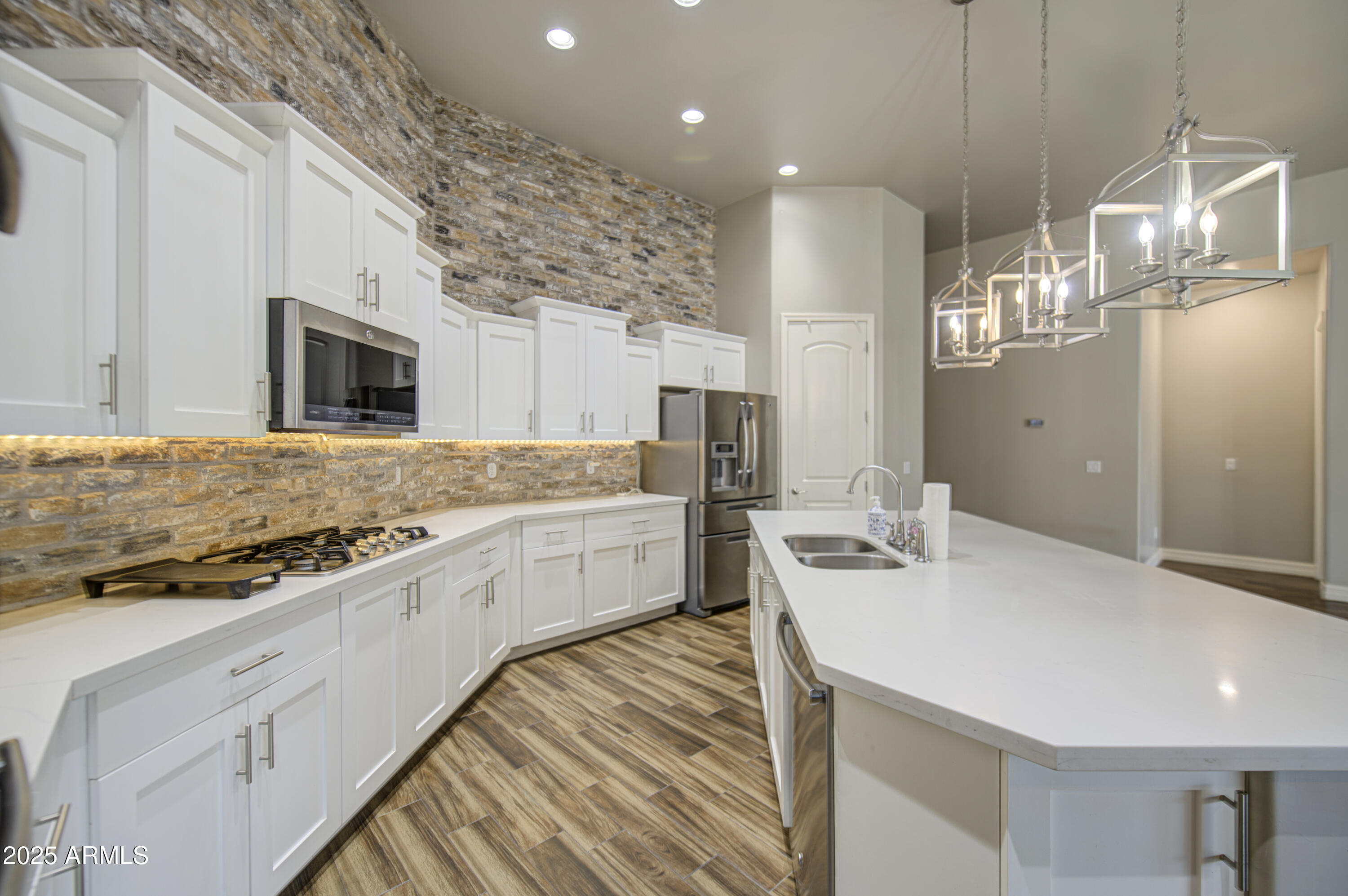 710 West Ardmore Road Phoenix, AZ 85041 - Photo 8 of 75 Kitchen 5
