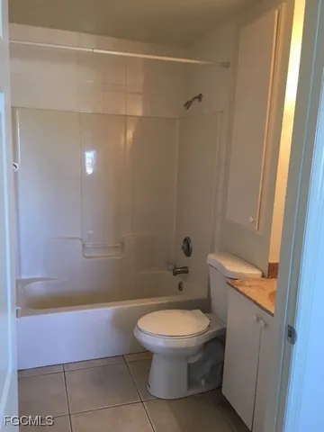 $1,300 | 4023 Skyline Boulevard, Unit 104, Cape Coral, FL 33914