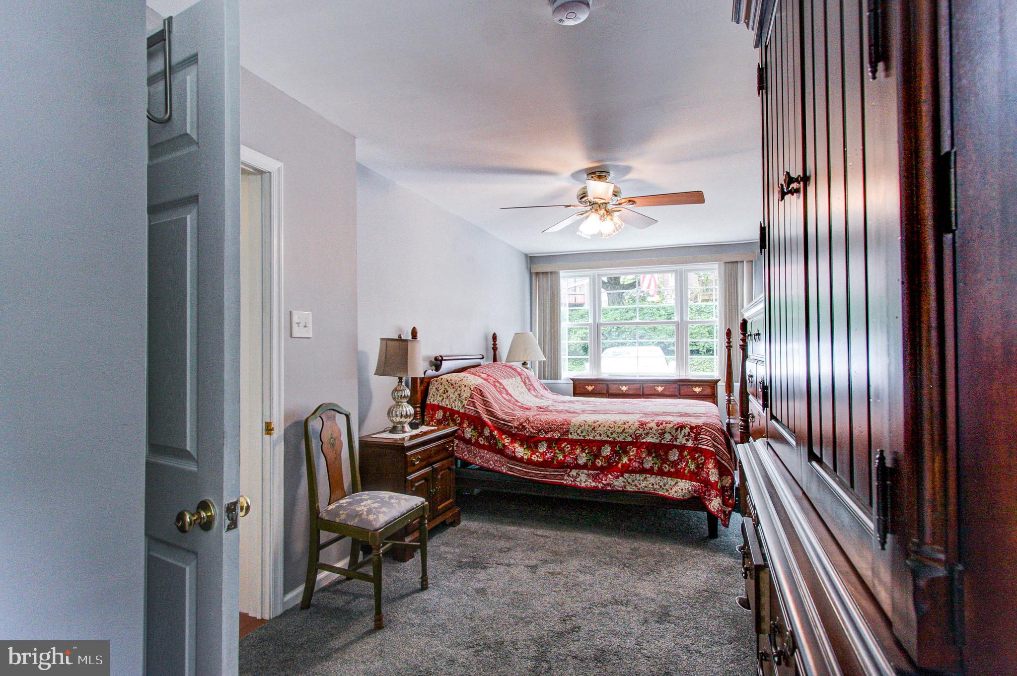 272 Friendship Road Drexel Hill, PA 19026 - Photo 19 of 37 1st floor bedroom