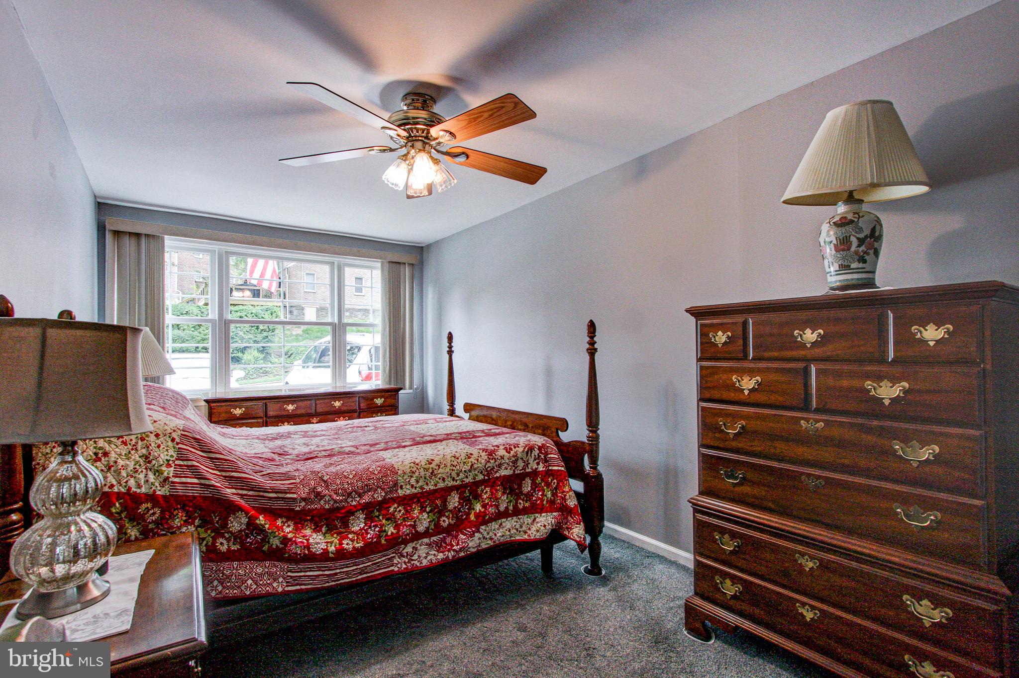 272 Friendship Road Drexel Hill, PA 19026 - Photo 20 of 37 1st floor bedroom