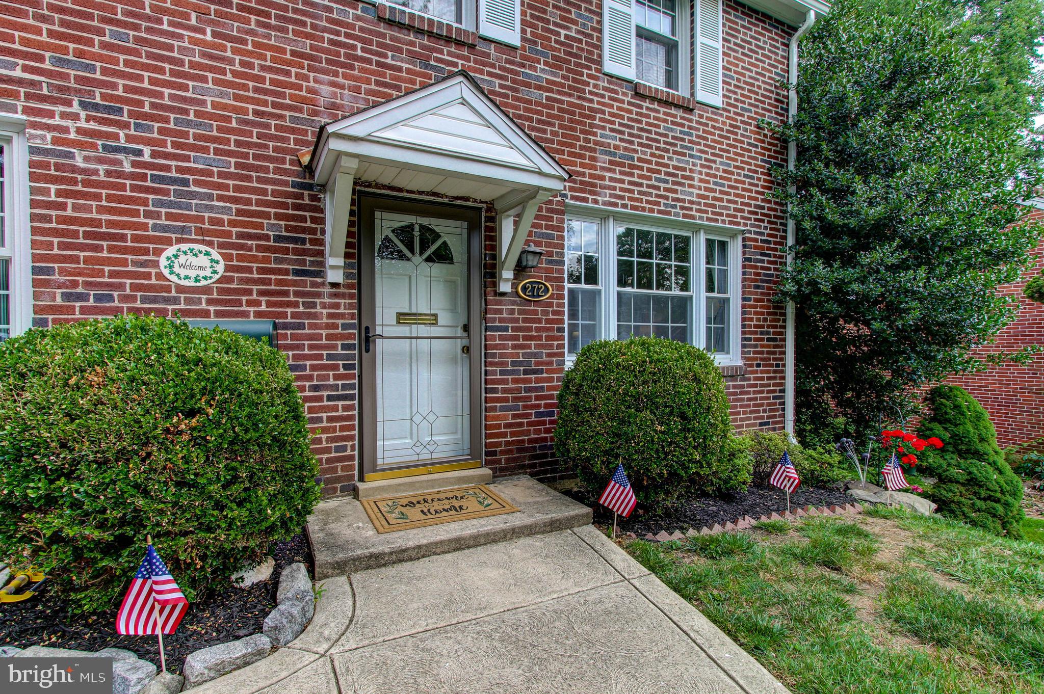 272 Friendship Road Drexel Hill, PA 19026 - Photo 3 of 37