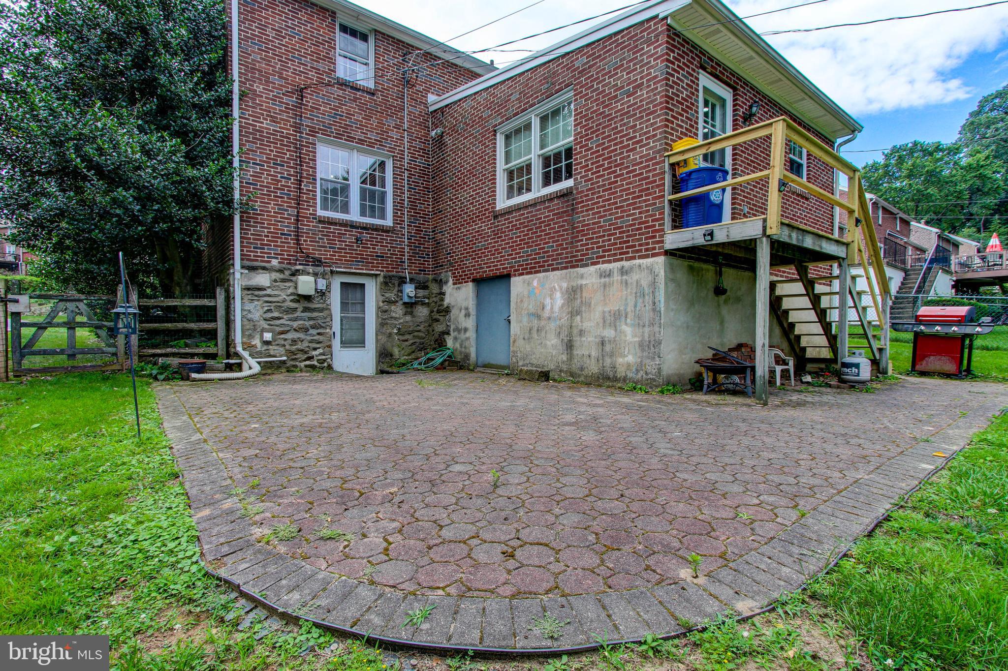 272 Friendship Road Drexel Hill, PA 19026 - Photo 32 of 37 backyard patio