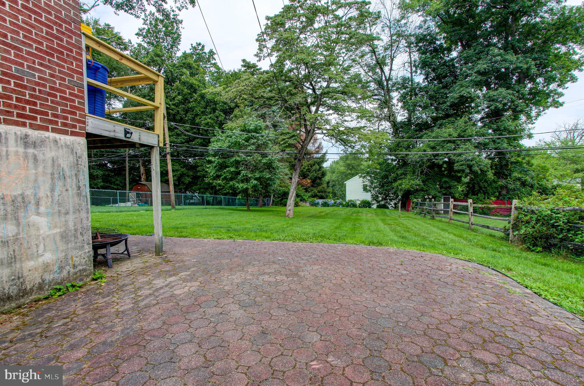 272 Friendship Road Drexel Hill, PA 19026 - Photo 33 of 37 backyard patio