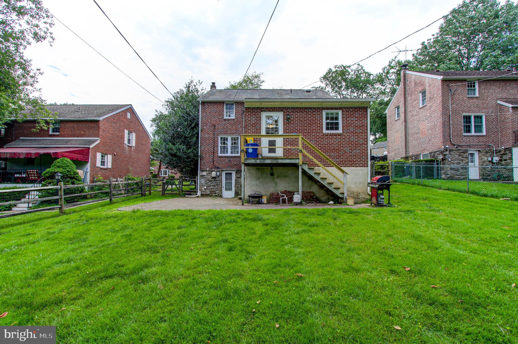 272 Friendship Road Drexel Hill, PA 19026 - Photo 35 of 37 fenced-in backyard