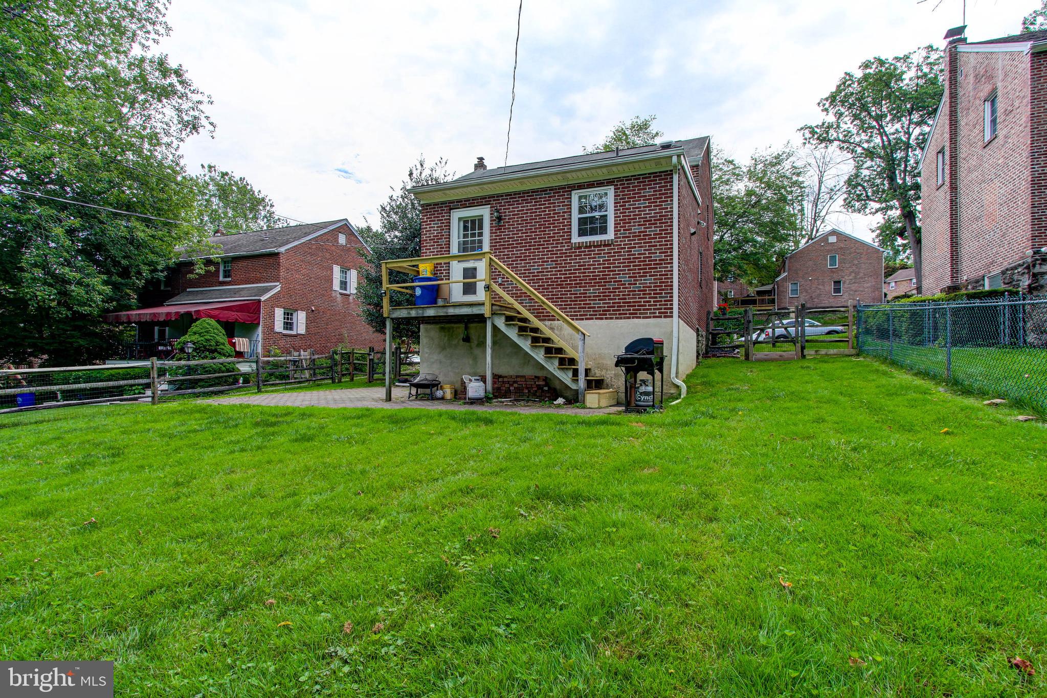 272 Friendship Road Drexel Hill, PA 19026 - Photo 36 of 37 fenced-in backyard