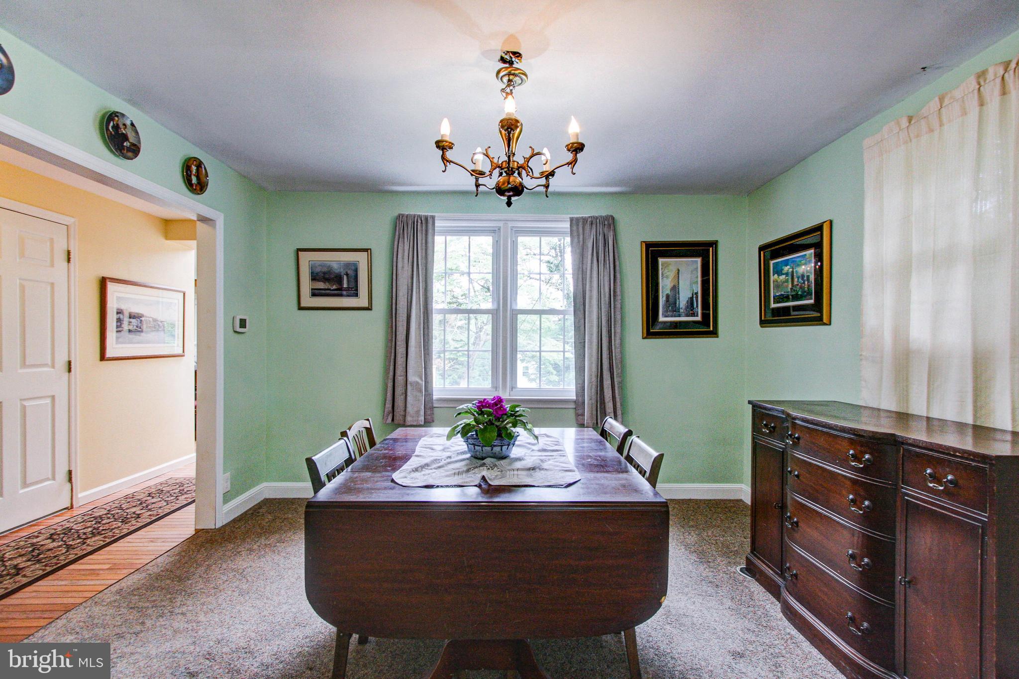 272 Friendship Road Drexel Hill, PA 19026 - Photo 9 of 37
