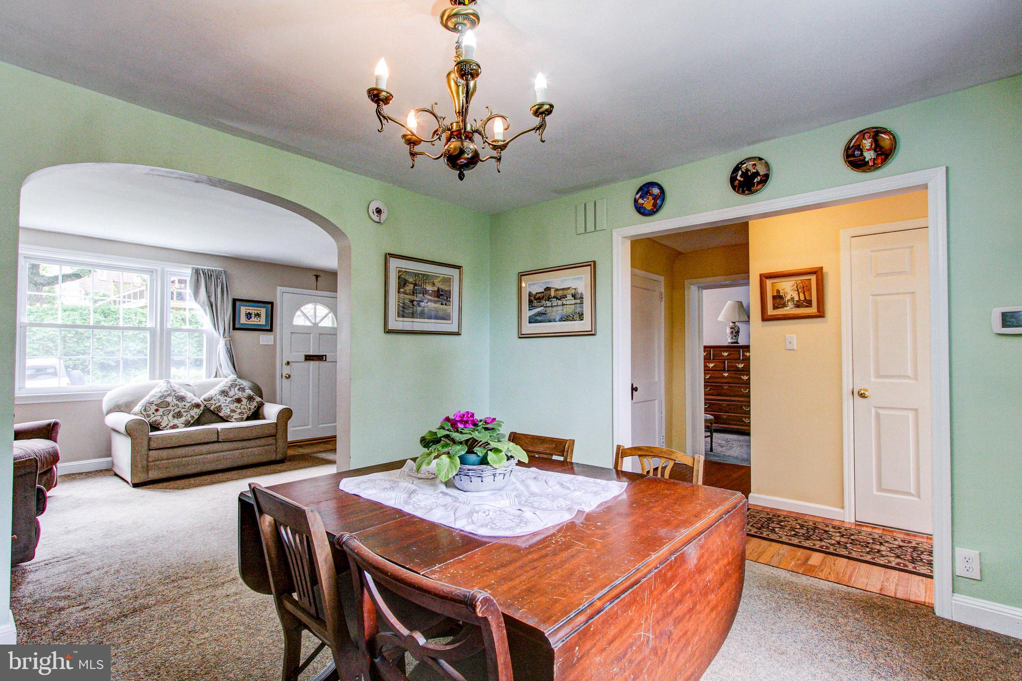 272 Friendship Road Drexel Hill, PA 19026 - Photo 10 of 37