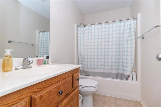 $340,000 | 1902 Lake Drive, Smithville, MO 64089