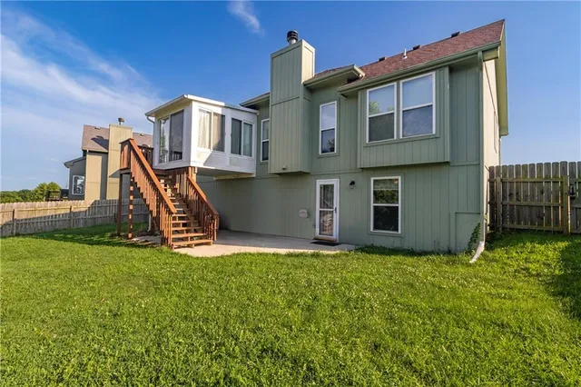 $340,000 | 1902 Lake Drive, Smithville, MO 64089