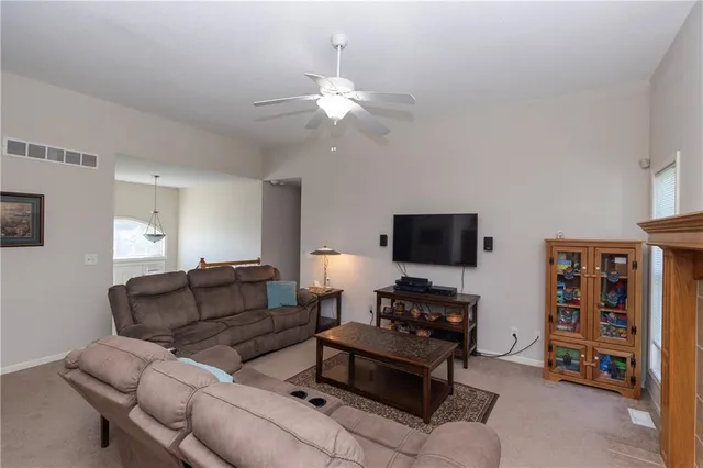 $340,000 | 1902 Lake Drive, Smithville, MO 64089