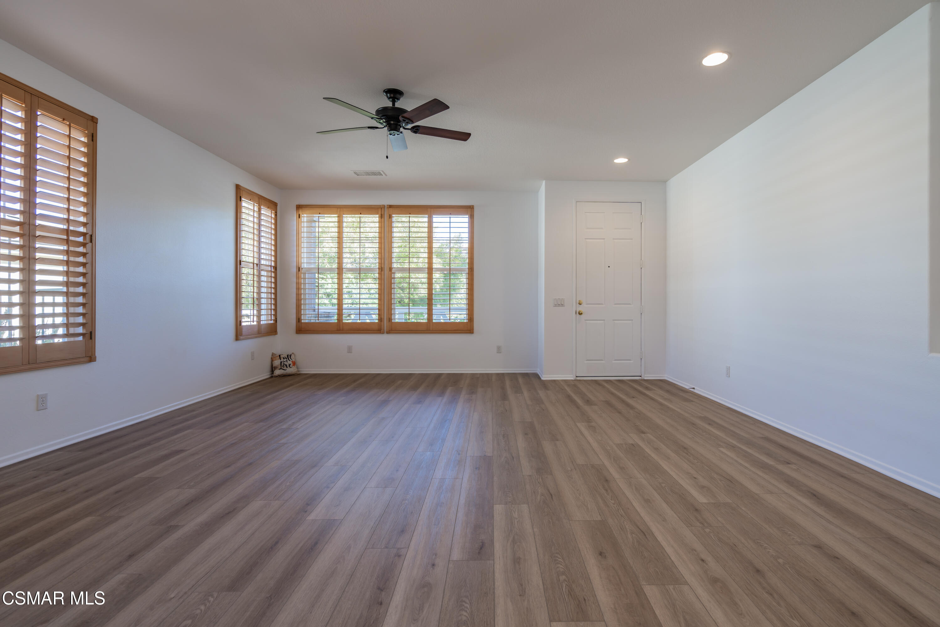 911 Red Pine Drive Simi Valley, CA 93065 - Photo 15 of 61 12-print-_CK17288